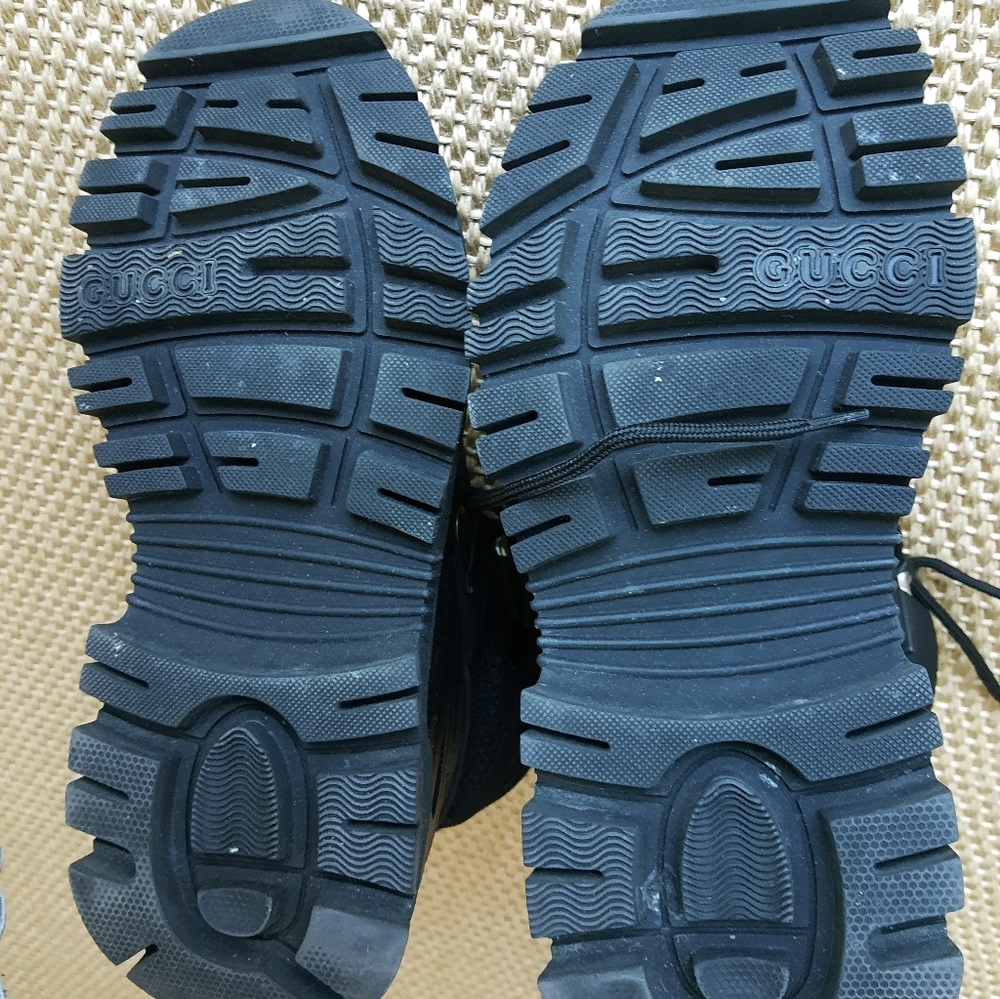 Nwb. Authentic. Gucci ankle lace up boots - Picture 6 of 10